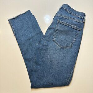 🎀GAP Mid Rise Vintage Slim Jeans